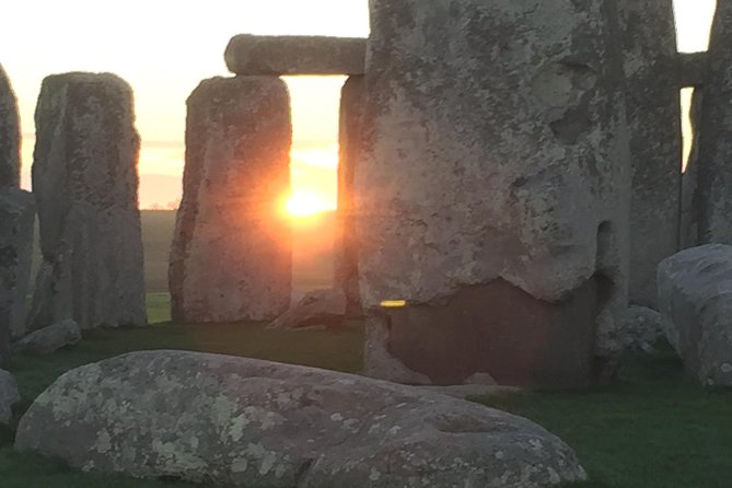 Stonehenge Private Car Tour with Driver Guide - A Quick Stop at Woodhenge
