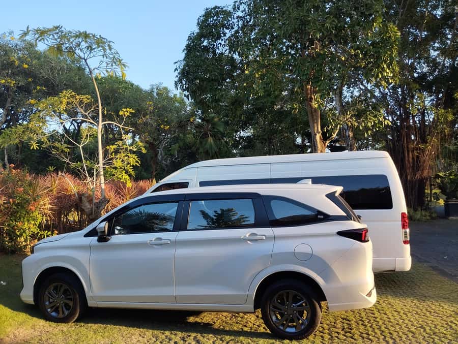 SURABAYA CITY: EXCURSIONS WITH PRIVATE CAR DRIVER HIRE - Heroes Monument and the Ten November Museum