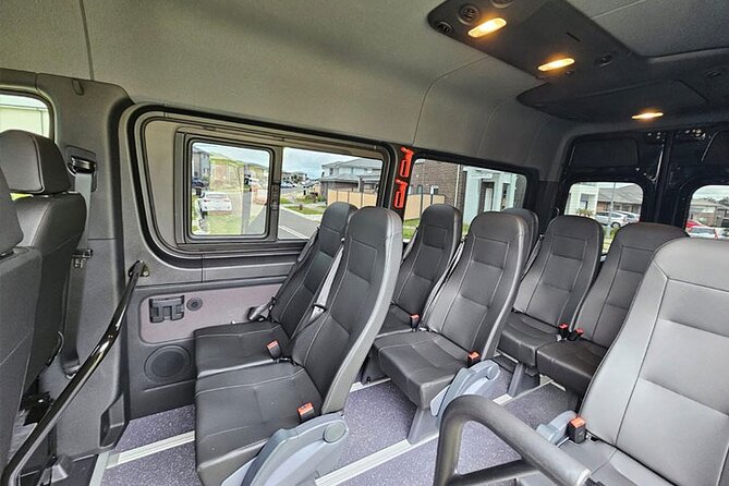 Sydney Airport Private Luxury Transfers - Vehicle comfort, luggage, and group size