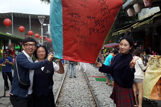 Taipei day tour(northeast coast tour or city tour) MERCEDES VAN - Shifen Old Village and the sky lantern tradition