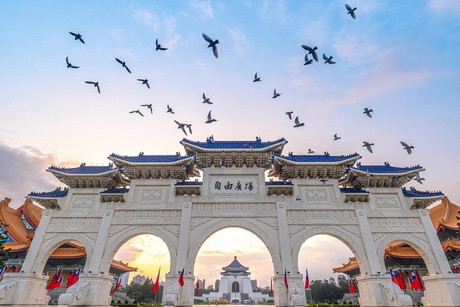Taipei Private Car Charter Tour - Choosing between five and eight hours