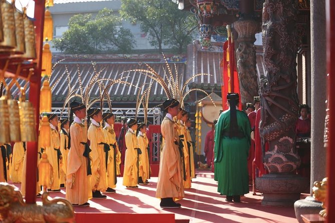 Taipei Private Car Charter Tour - Central Taipei sights worth choosing