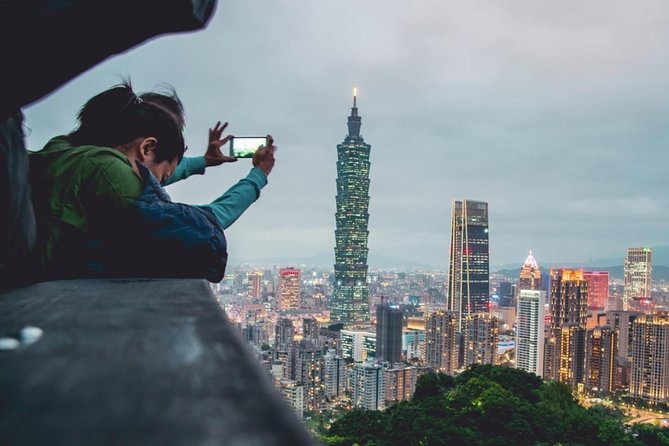 Taipei Private Car Charter Tour - Food, shopping, and unscheduled time