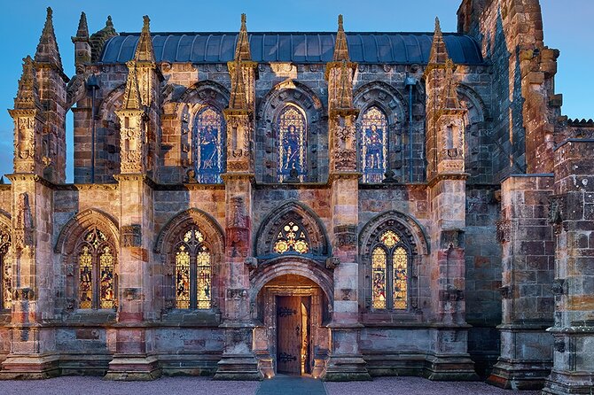 The Scottish Borders Full-Day Private Tour in a Luxury Minivan with Local Guide - A short pause at Scott’s View