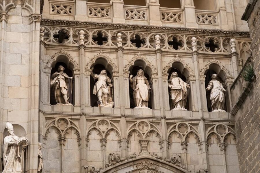 Toledo 5-Hour Tour in Private Car from Madrid - Timing, languages, and the fine print