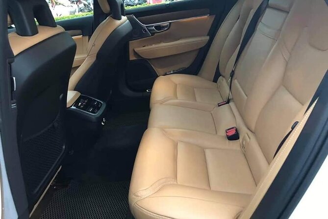 (TOP) Private car: Hanoi/Noi Bai Airport (HAN) from/to SaPa - What kind of vehicle and service should you expect?