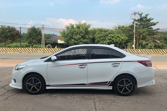 (TOP) Private car: Hanoi/Noi Bai Airport (HAN) from/to SaPa - Bathroom breaks and roadside stops