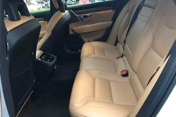 (TOP) Private car: Ho Chi Minh Airport (SGN) from/to HCM center - Departing from your hotel to SGN