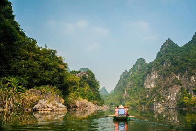 Trang An Hoa Lu Mua Cave Tour [Japanese guide, limousine bus, lunch and dinner included] - Key points at a glance