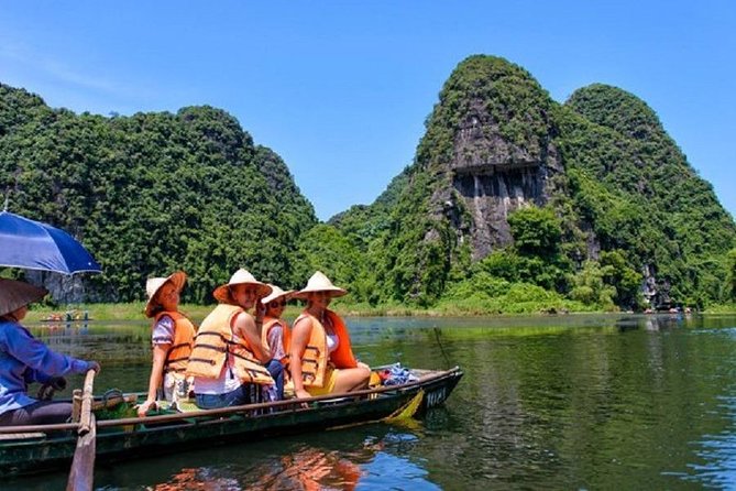 Trang An Hoa Lu Mua Cave Tour [Japanese guide, limousine bus, lunch and dinner included] - Why this Ninh Binh day trip works