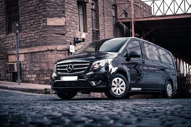 Transfer by Luxury Van from Girones City to Barcelona City - Key points to know before booking