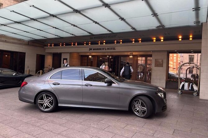 Transfer from Heathrow Airport to London hotel on private car - The vehicle and private-ride advantage