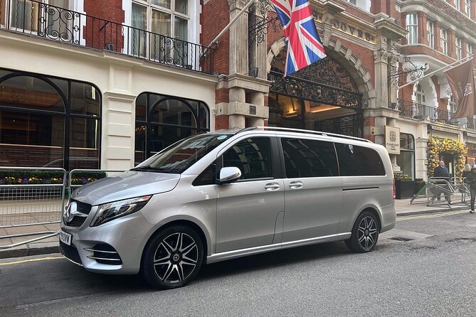 Transfer from Heathrow Airport to London hotel on private car - Chauffeurs who add a human touch