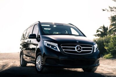 Transfer in Luxury Mercedes Benz Minivan