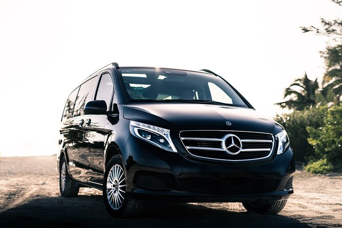Transfer in Luxury Mercedes Benz Minivan - What the Mercedes V250 ride is like