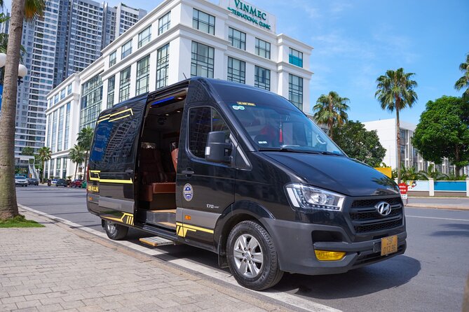 Transportation Service Hanoi - Sapa by Limousine - The expressway ride toward Sapa