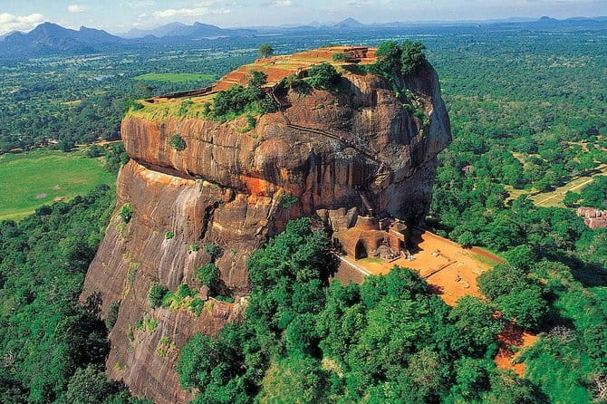 trip sri lanka (10 Days , 9 Nights) with driver, vehicle and H/B accommodations - Ella is the route’s best place for walking and views