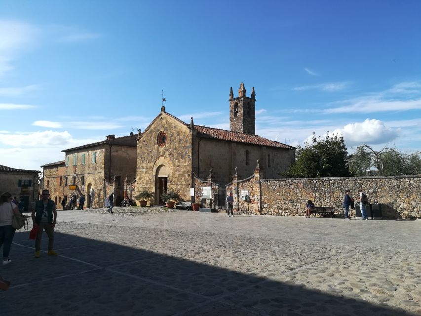 Tuscany: Full-Day Luxury Minivan Tour with Siena and Pisa - The Chianti drive and Monteriggioni
