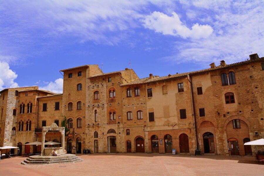 Tuscany: Full-Day Luxury Minivan Tour with Siena and Pisa - Is the $305.87 price good value?