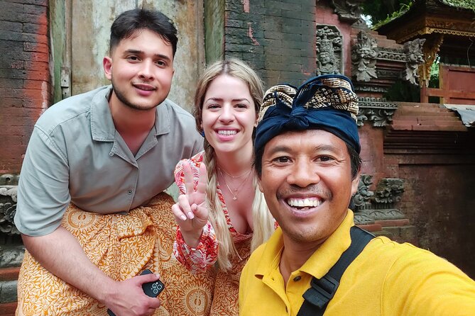 Ubud Bali Driver - Private Driver in Ubud - The drivers and the service style