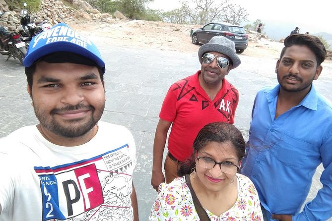 Udaipur Full Day Sightseeing Tour by Private Car - Why a private car makes sense in Udaipur