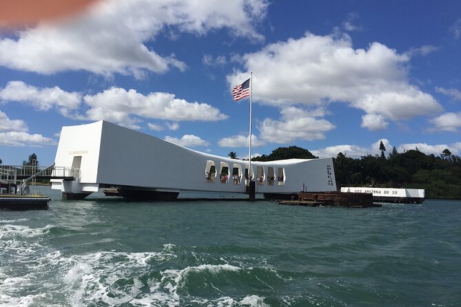 USS Arizona Memorial & The "Mighty MO" #1 Limousine Private Tour - A private ride into Pearl Harbor