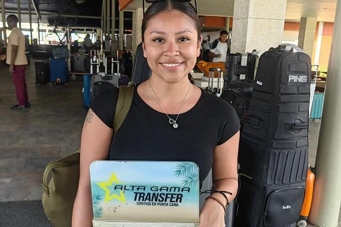 Uvero Alto Luxury and Safety VIP Cadillac transfer - Meeting the driver at Terminal A or B