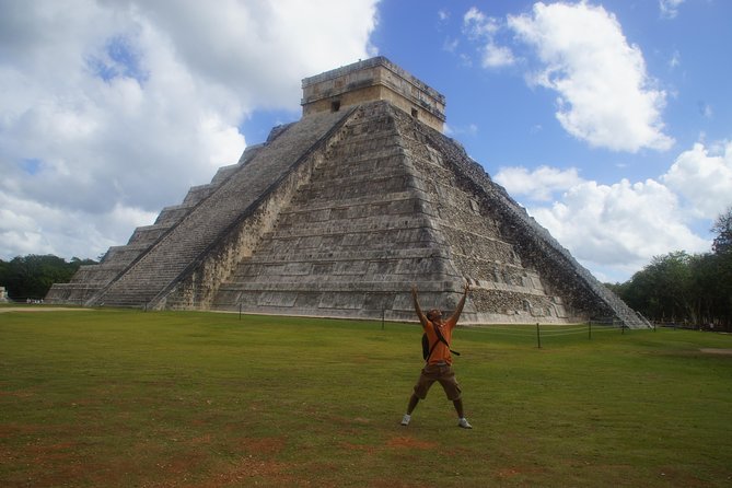 VIP Chichen Itza Private Tour - Luxury Car - A Private Luxury Car for a Long Yucatan Day