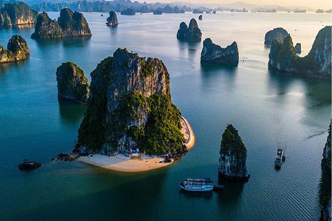 VIP Ha Long Bay 6 hour FUJI cruise with latest luxury cruise ship + limousine + highway + dinner for Japanese only - Boarding the FUJI ship at Ha Long Bay