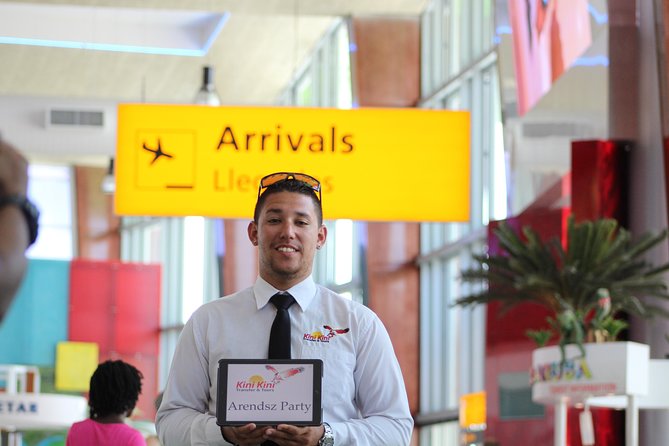 VIP Luxury Sedan Airport Transfer - Booking details that affect the experience
