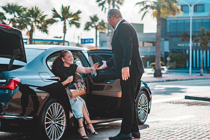 VIP Luxury Sedan Airport Transfer - What the 15 to 30 minute ride feels like