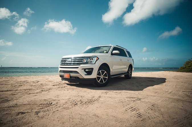 VIP Luxury SUV Airport Transfer - Vehicle comfort, luggage, and group size