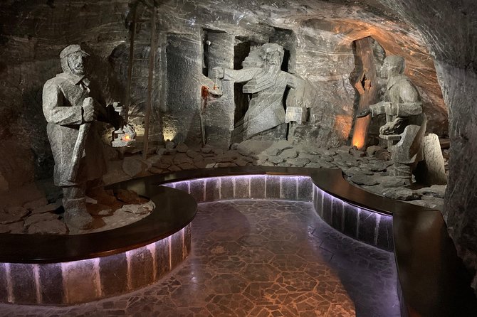 Wieliczka Salt Mine Guided tour from Krakow with a private car - The long walk and the way back up
