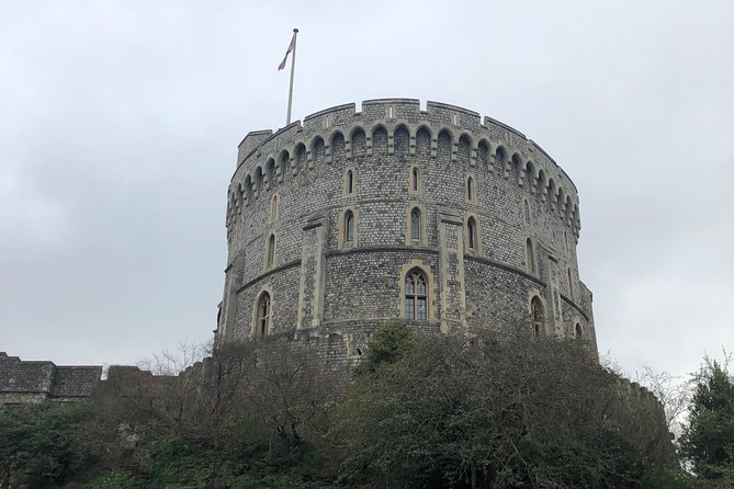 Windsor Castle and Eton College Private Car with Driver Guide - The $1,128.36 price: when does it make sense?