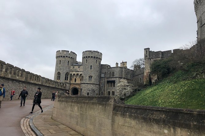Windsor Castle and Hampton Court Private Car with Driver Guide - Why this royal double bill works