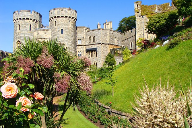 Windsor Castle, Stonehenge & Bath Private Car Tour from London - Three famous places, one very long day
