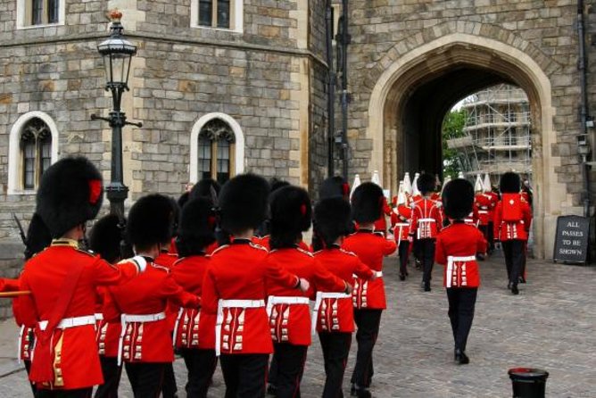 Windsor Independent Day Trip from London with Private Driver - Runnymede as a custom alternative
