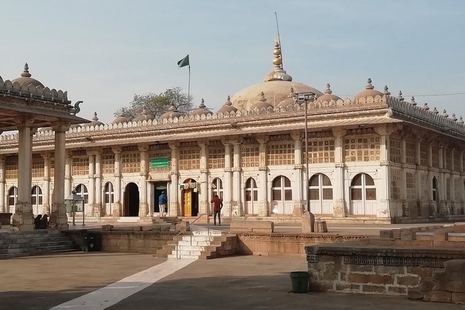 World heritage Ahmedabad city tour in private car with guide and lunch - The private car makes a full day easier