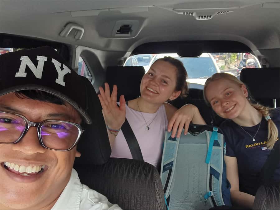 Yogyakarta: Private Car Charter with Driver - Making time for Prambanan and Sewu