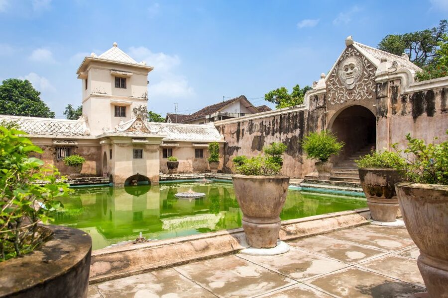 Yogyakarta: Private Car Charter with Driver - Who should book this charter?