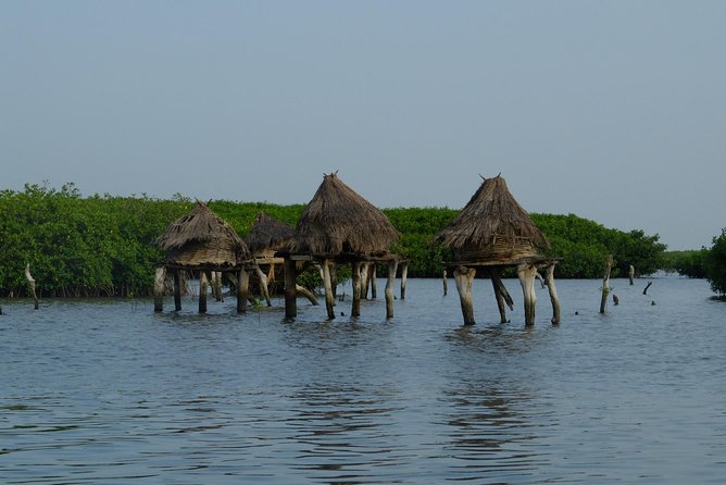 Your private driver & tour guide in Senegal-the shell island - The drive south from Dakar